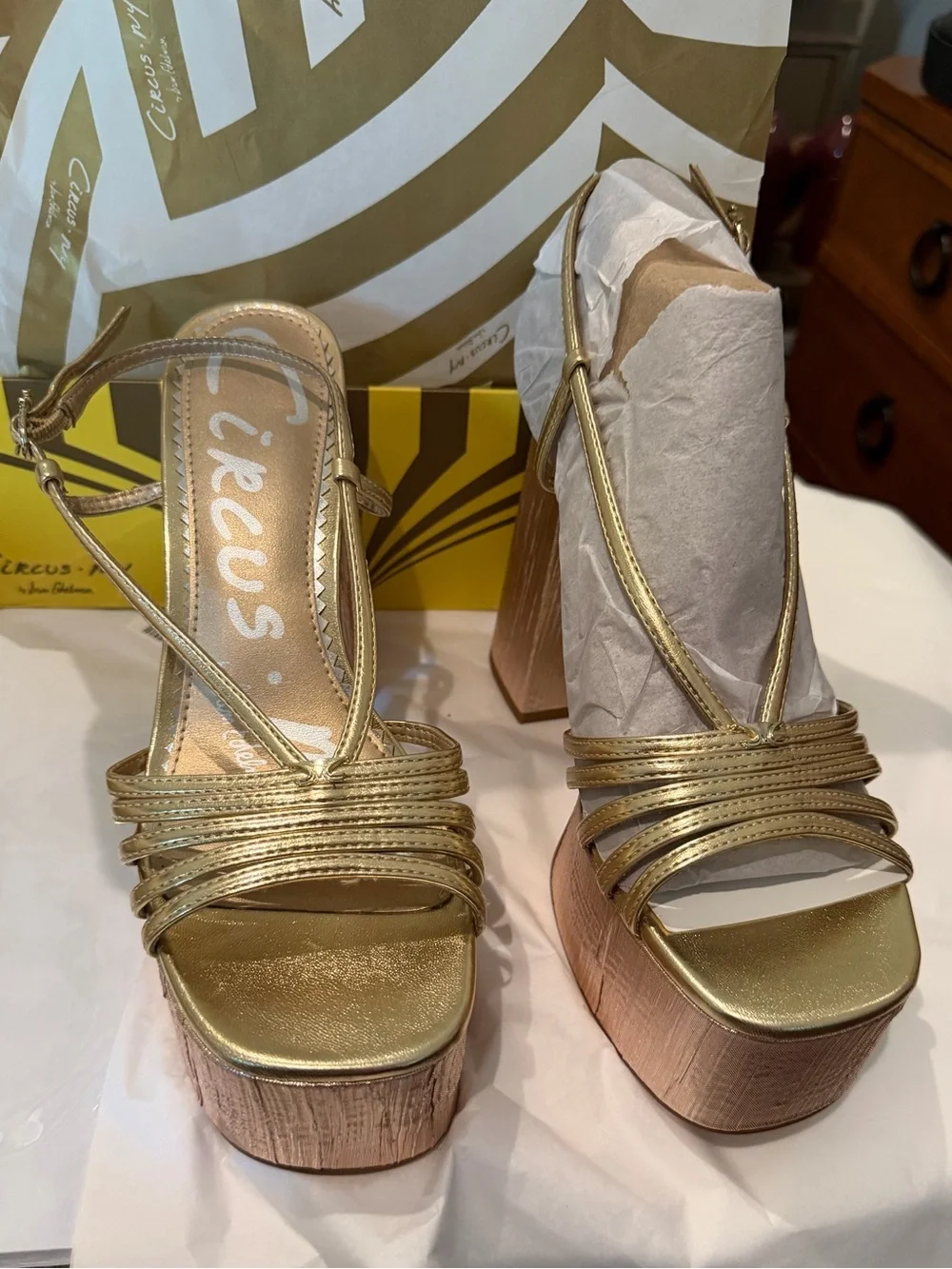 Circus by Sam Edelman shiny gold